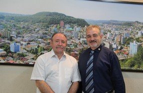 Jucelino Ferraz assume Prefeitura de Joaçaba por 20 dias