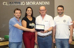 Associação de Xadrez é homenageada pela Câmara