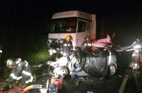 Tragédia na BR-153: seis pessoas morrem em colisão com carreta