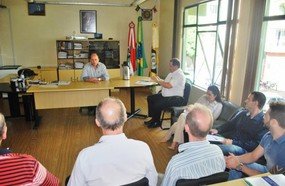 CDL apresenta planejamento para prefeito e secretários