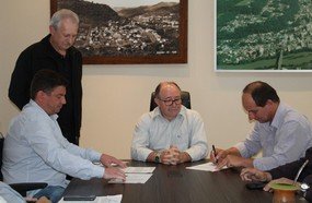 Mais uma rua será pavimentada pela Administração de Joaçaba