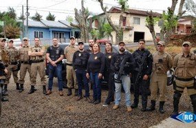 Policiais civis e militares cumprem mandados de busca em Zortéa