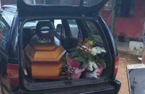 Durante enterro, família descobre que corpo de bebê foi trocado