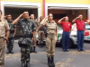 Policias e bombeiros prestam homenagem a sargento assassinado
