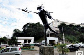 Dom Quixote está de volta à Praça, e restaurado