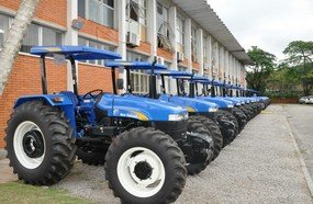 Luzerna entre os municípios contemplados com tratores