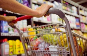 Supermercados estarão abertos no feriado desta quinta-feira