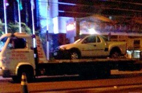 Motorista foge após bater em dois veículos no centro de Joaçaba