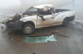 Colisão com carreta deixa motorista de veículo ferido em Irani