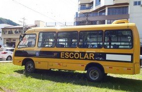 Herval d´Oeste é contemplado com novo micro-ônibus escolar