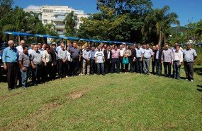 Herval d´Oeste recebe trator da secretaria da agricultura