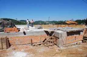 Prefeito vistoria obras da Unidade de Pronto Atendimento 24 horas 