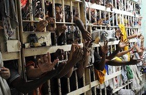 População carcerária do Brasil atingiu 550 mil presos 