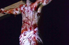 Encenação da Paixão de Cristo emociona videirenses
