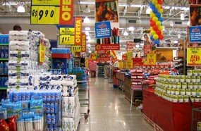 Supermercados de Concórdia estão proibidos de abrir aos domingos à tarde