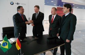 Construção da fábrica da BMW em Araquari, começa em novembro