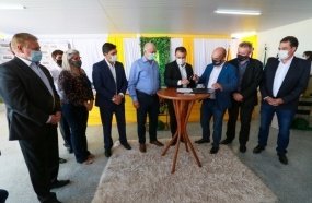 Governador anuncia repasse de R$ 21 milhões para municípios do Meio-Oeste