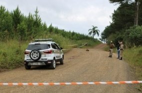 Jovem é encontrado morto com um saco plástico na cabeça 