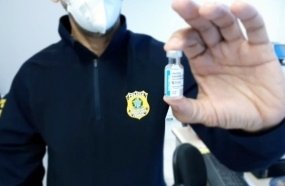 PRFs da linha de frente recebem a vacina contra a Covid-19