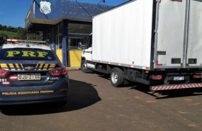 PRF flagra caminhão com 3 mil garrafas de vinho importadas
