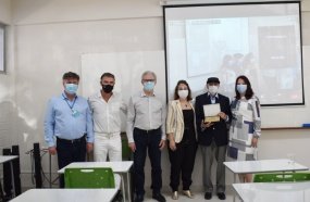 Curso de Medicina homenageia Dr. Aluar pelo serviço prestado à Unoesc e a toda região