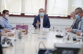 Carlos Moisés reúne secretários e determina ações para acelerar entregas 