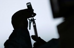 Ministério Público ajuíza ações contra fura-filas da vacina Covid