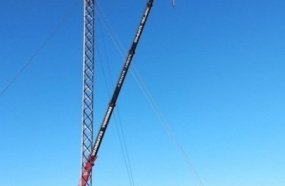 Trabalho para restabelecer energia elétrica nos municípios atingidos pelo tornado 