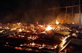 Casa é consumida por incêndio no interior de Tangará 