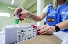 Estado vai vacinar todos os adultos com a 1ª dose até 31 de agosto  