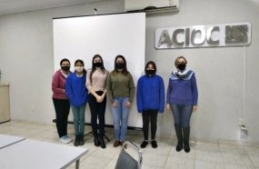 Sancon doa agasalhos para jovens de projeto em Joaçaba