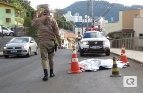 Homem morre atropelado por carreta em Joaçaba 