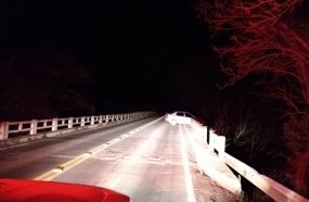Carro por pouco não cai da ponte em Água Doce 