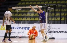 Joaçaba Futsal vence o Corinthians por 4 a 3