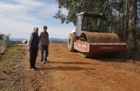 Prefeitura trabalha na manutenção das estradas do interior 