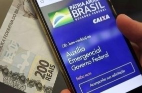 Caixa paga quinta parcela do auxílio para nascidos em agosto