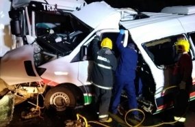 Colisão entre caminhão e ambulância mata três pessoas na BR-470