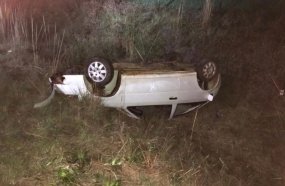 Jovem fica gravemente ferido após acidente com três carros 