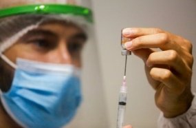 Estado inicia imunização de adolescentes e reforço em idosos 