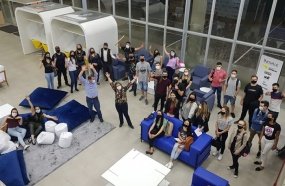 Acadêmicos de Administração participam de aula no Polo Inovale