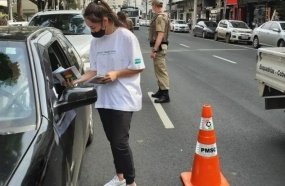 Polícia Militar realiza blitz educativa na Semana do Trânsito 