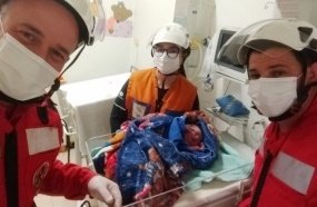 Bebê nasce dentro de ambulância a caminho do hospital 