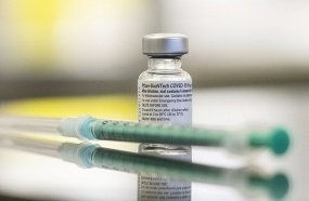 Ministro anuncia dose de reforço para profissionais de saúde