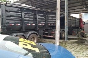 Carreta com mais de 15 toneladas de maconha é apreendida em SC