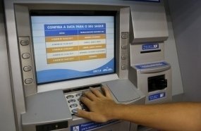 Nascidos em abril podem sacar a 6ª parcela do auxílio emergencial