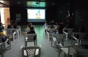 Alunos de Joaçaba comemoram Dia das Crianças com sessões de cinema 