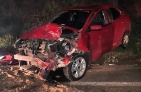 Colisão frontal entre veículos deixa dois feridos na SC-135