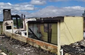 Incêndio consome duas casas e um automóvel em Ibicaré