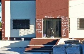 Vândalos picham nova sede da Polícia Militar de Irani 