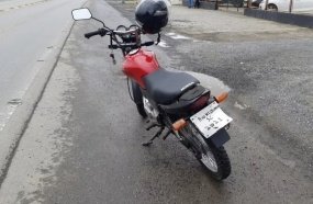 PRF flagra em rodovia moto com placa escrita a mão 